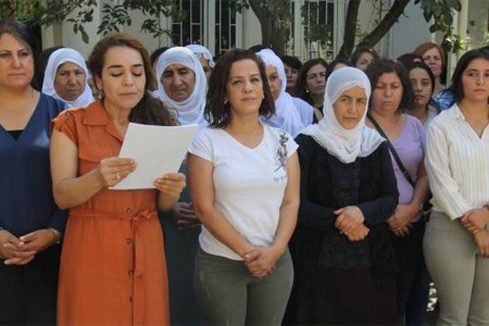 Kadınlar Diyarbakır’dan seslendi: Herkesi savaşa karşı durmaya çağırıyoruz