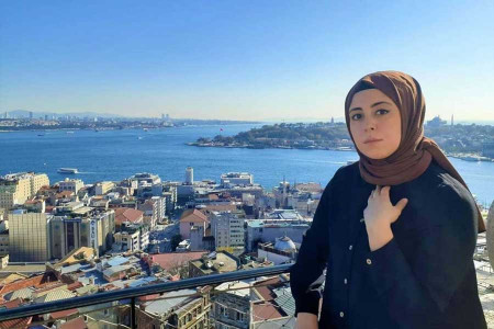 İstanbul’da Rabia Tanrıvermiş isimli genç kadın şüpheli bir şekilde hayatını kaybetti