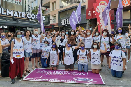 Kadınlar İzmir ve Denizli’den seslendi: İstanbul Sözleşmesi’nden vazgeçmiyoruz